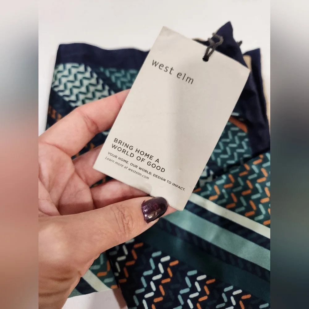 West Elm NWT 100% Silk 18X18 Geometric Patterned Pillow Cover Cases Set Of 2